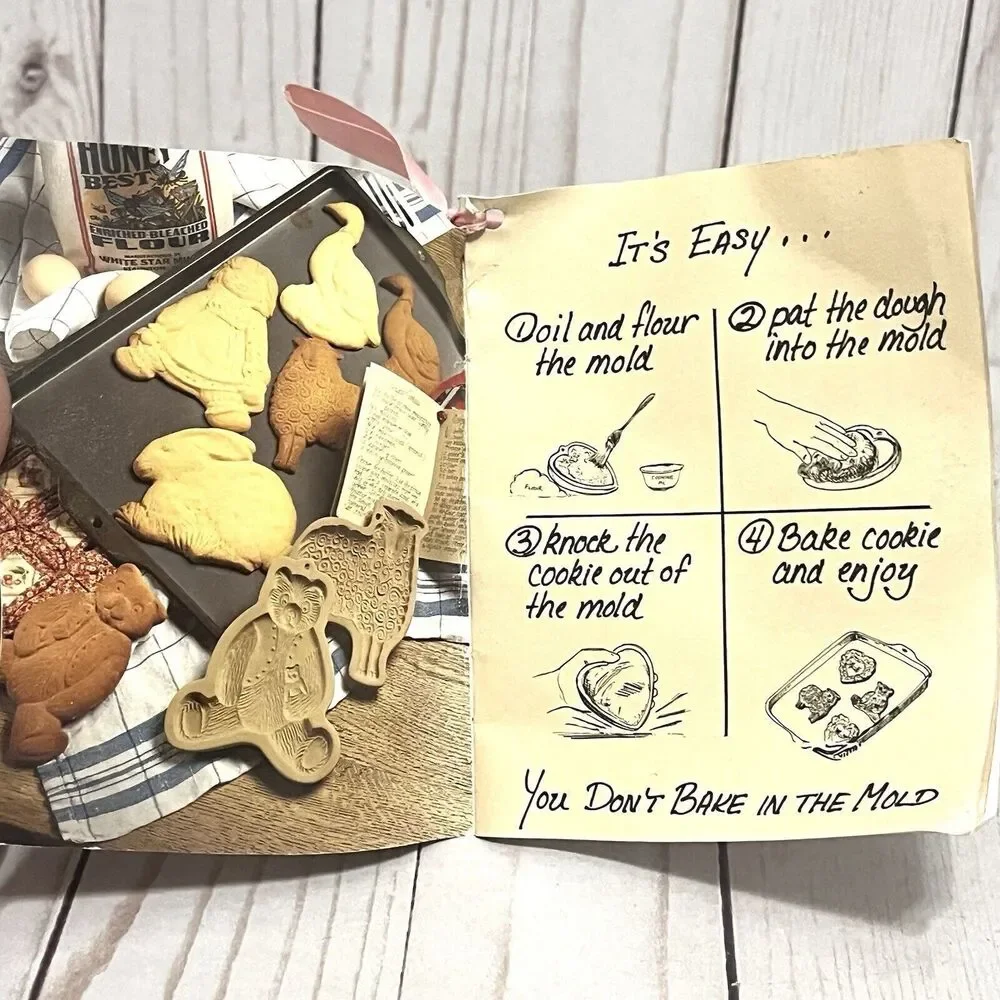 Vintage 1986 Brown Bag Cookie Art Pig Mold Pottery Hill Design W/ Recipe Book